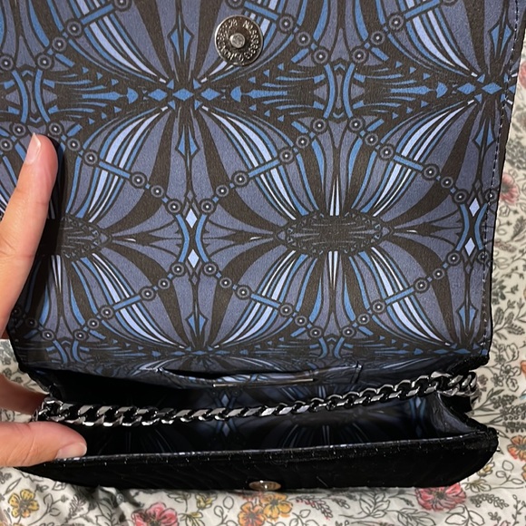 Boutique crossbody bag/clutch - Picture 2 of 5